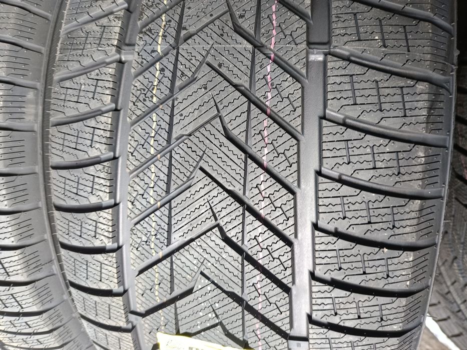 НОВИ ЗИМНИ -21цола-315/40:275/45-1250лв.-с монтаж и баланс