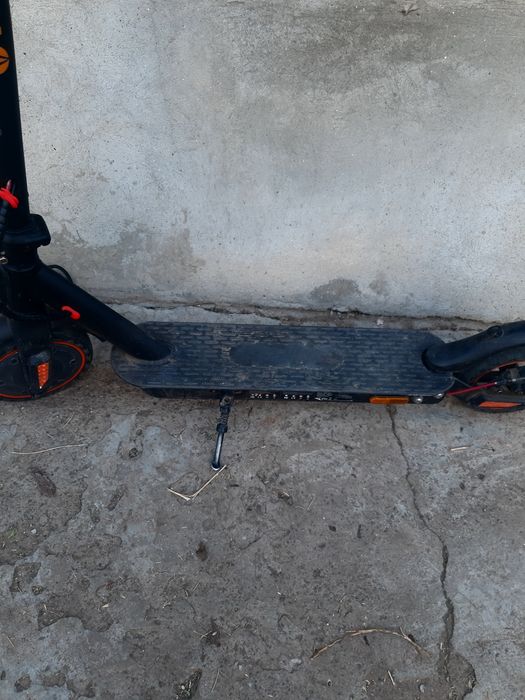 Vand trotineta defecta