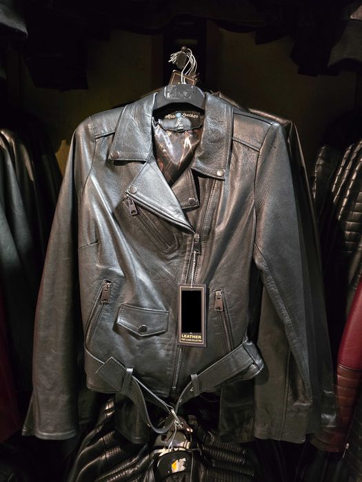 Jacub & Son – Дамски кожени якета, палта, кожуси, сака и елеци | София