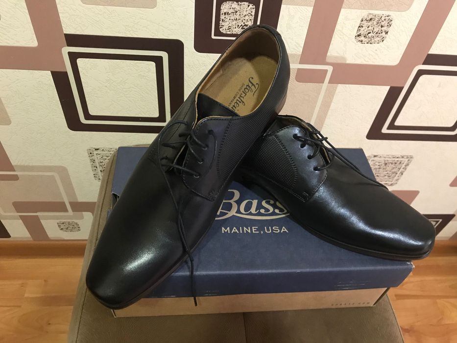 Мужские туфли темно-синего цвета