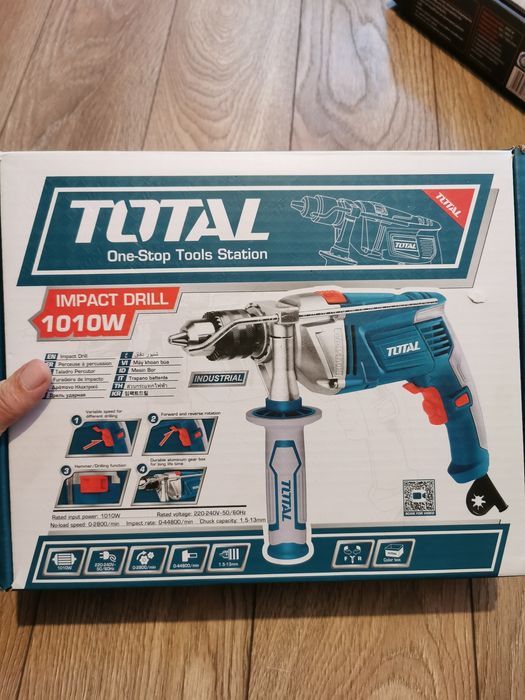 Vând bormașina  Total