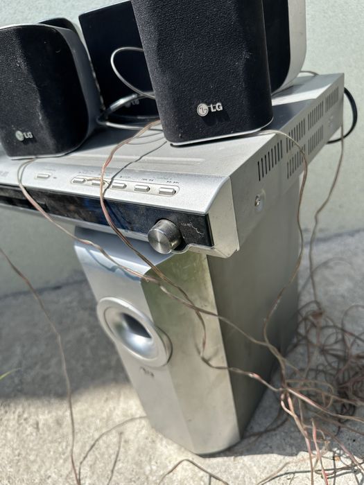 Продам.   Двд плеер. И видео магнитофон