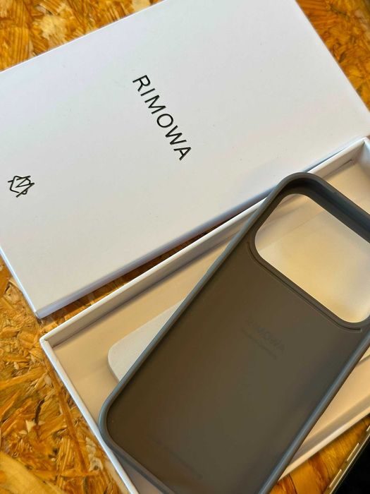 Husa iphone 17pro rimowa