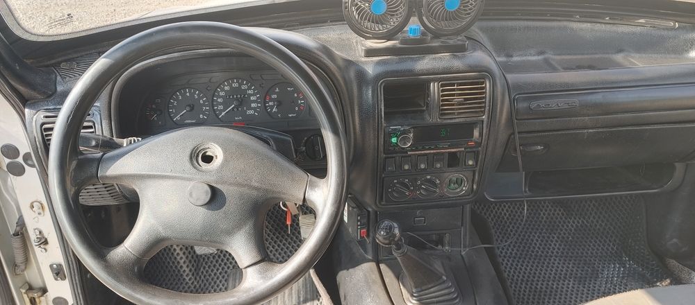 Газ Волга 31105 Зайчик