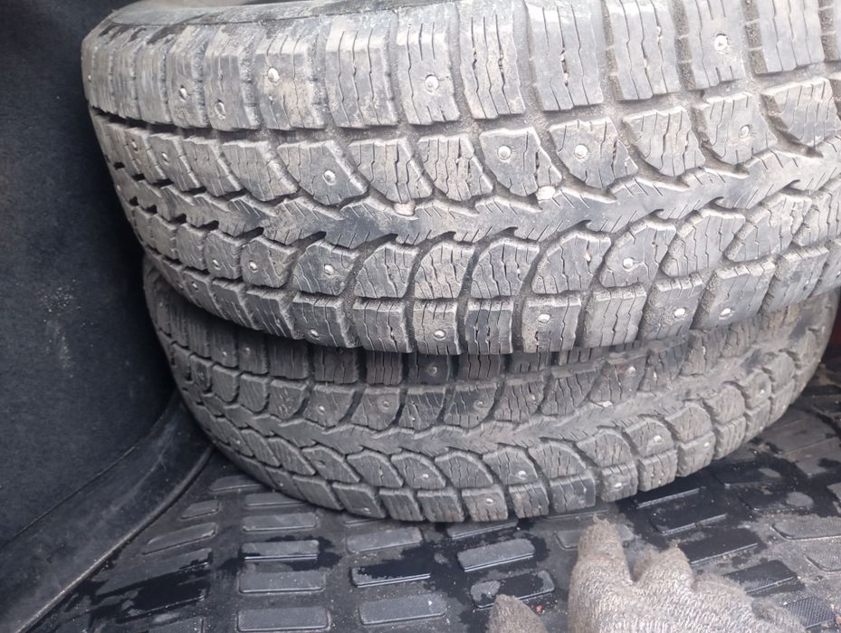 Продам резину 175/65/14