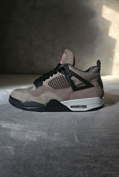 Air Jordan 4 Taupe Haze