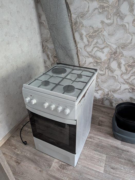 Продам комбинированную плиту Darina.
