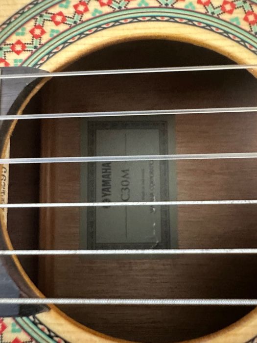 Китара Yamaha C30M