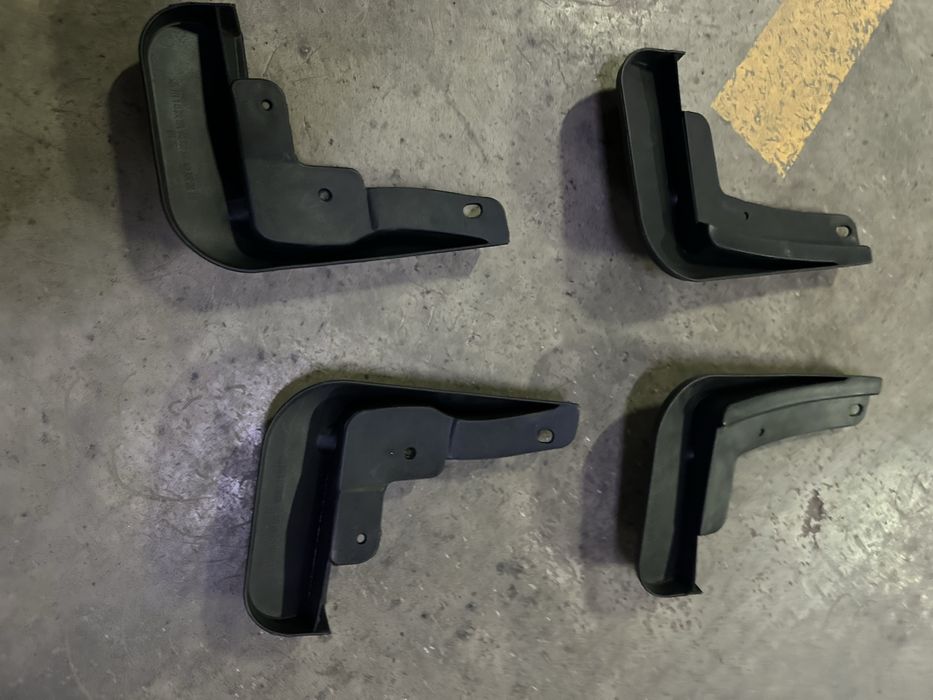 Брызговики Тайота Камри 70