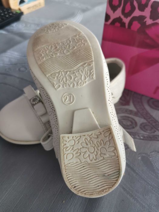 Детски   обувки                           .