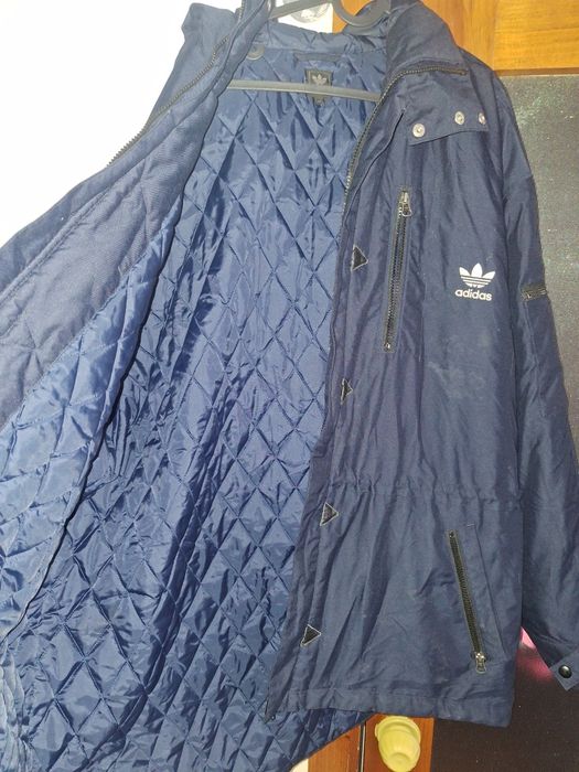 geaca adidas XXXL cu gluga si buzunare cu fermoare