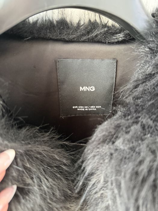 Палто с косъм MANGO