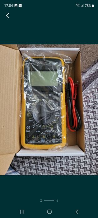 Multimeter digital