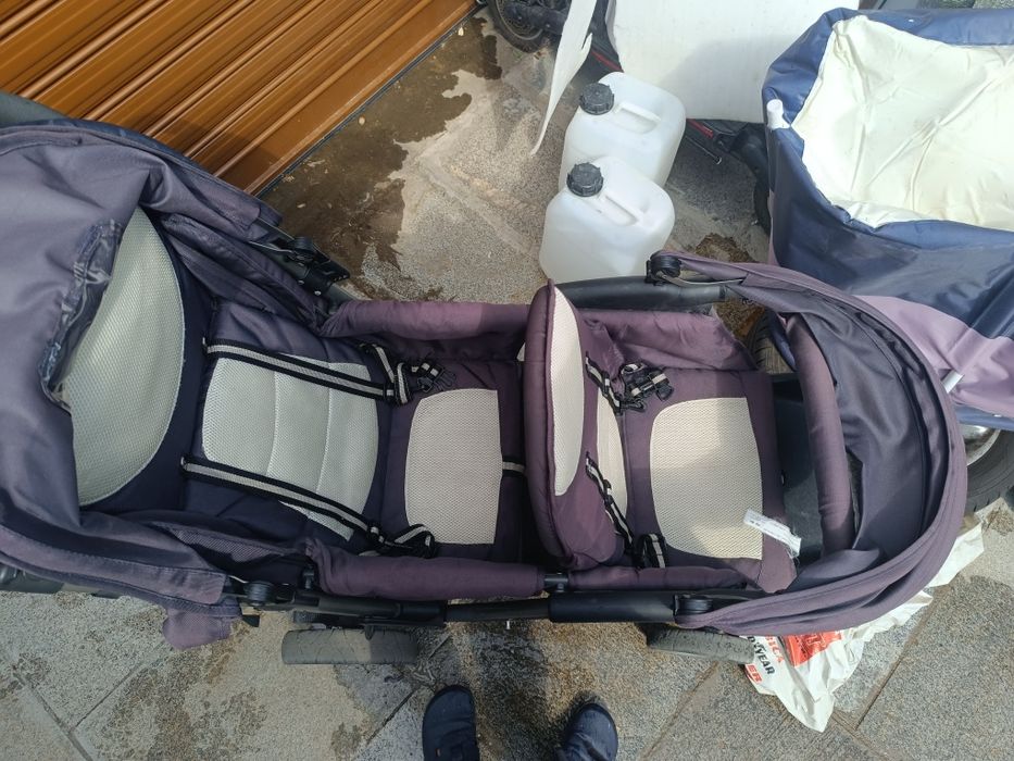 Лятна количка за близнаци