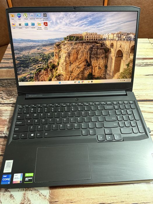 Laptop Gaming Lenovo Ideapad 3 -i5 / gtx 1650 stare foarte bună