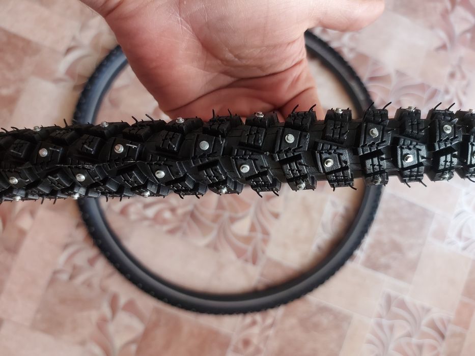 Велопокрышки зимние, шипованные. 28 inch