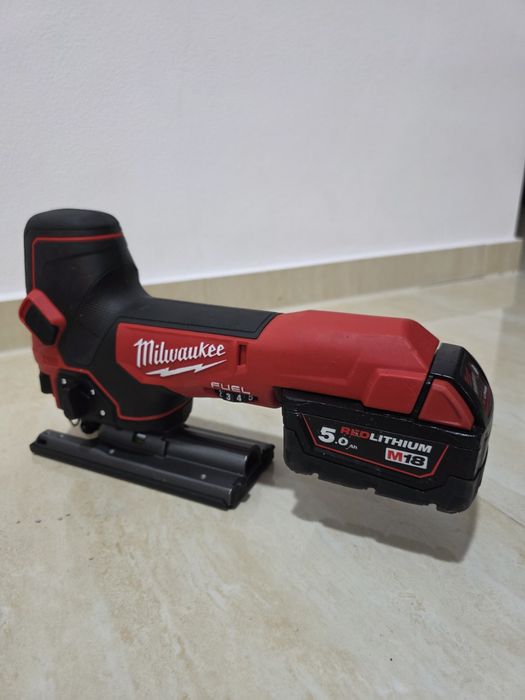 Fierastrau pendular Milwaukee M18 FBJS