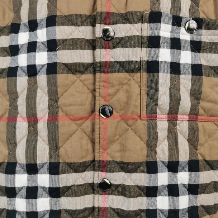 Куртка стеганная /оригинал BURBERRY