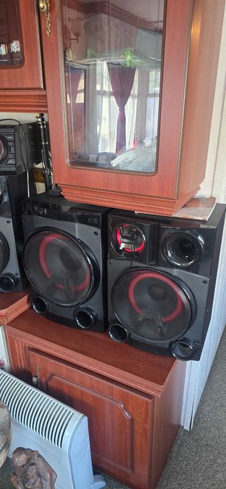 Lg 2 750 Във отлично састояние  с Блутут