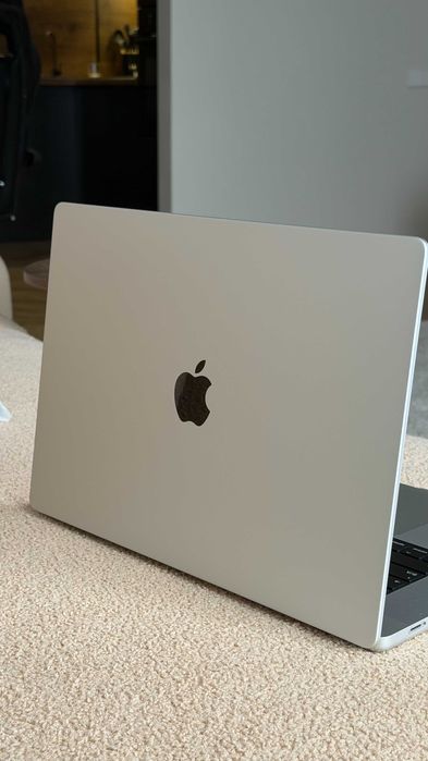 MacBook Pro 16 M2 Pro 16/512, в идеальном состоянии