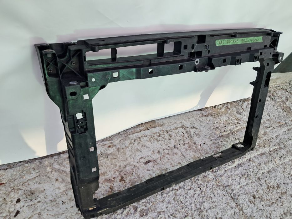 Преден панел Очиларка Skoda Octavia 4