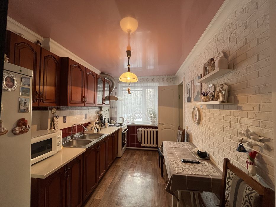 3х комнатная. Юго-Восток, пр.Строителей(Корзина)