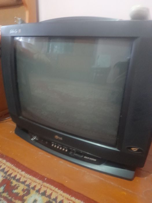 Телевизор  марки LG