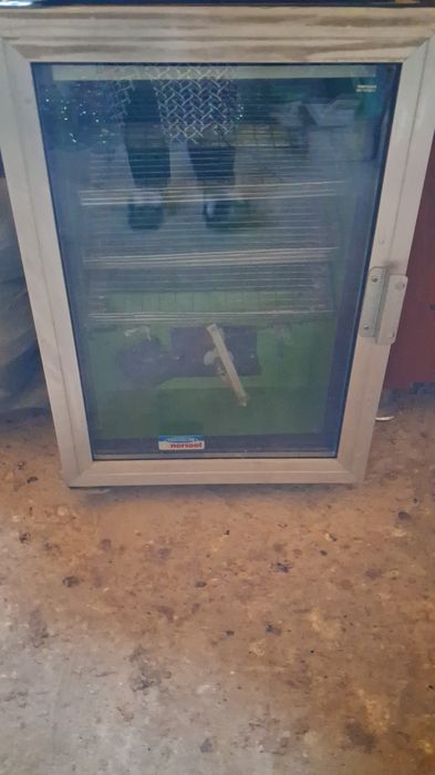 Инкубатор новый почти