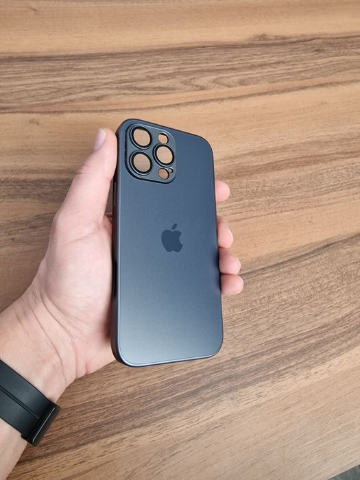 Матов Стъклен Кейс за Apple iPhone 16 / 16 Pro / Pro Max