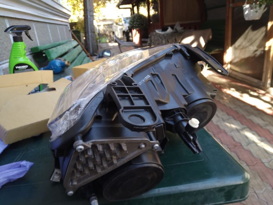 Pereche faruri noi Dacia Duster model 2018