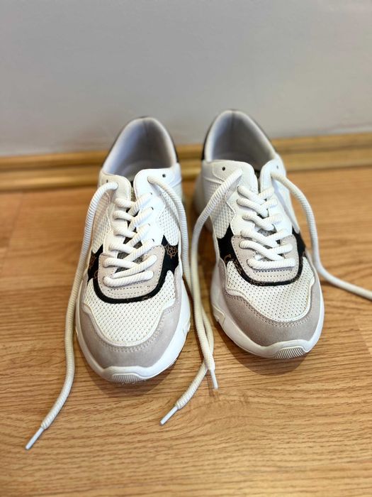 Guess Дамски кецове маратонки размер 39, Оригинал, Отлично състояние