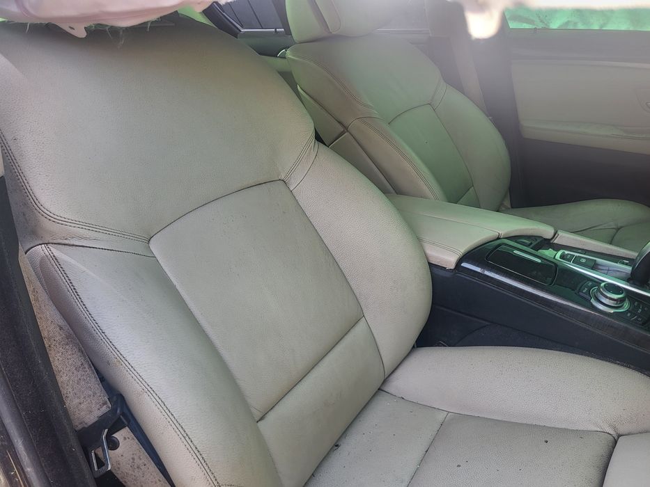 Dezmembrez BMW F10 3.0D