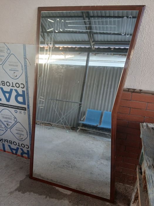 Зеркало настенный