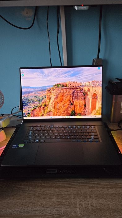 Laptop Gaming Asus ROG Zephyrus G16