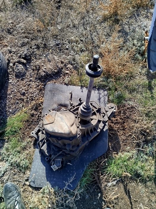 Запчасти на мазда 323