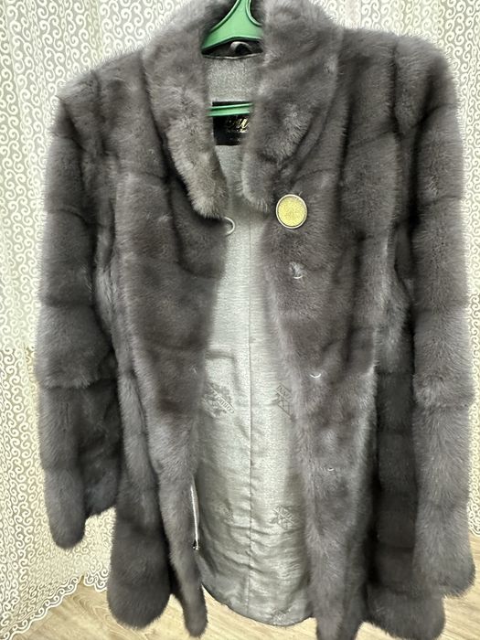 Продам норковую шубу