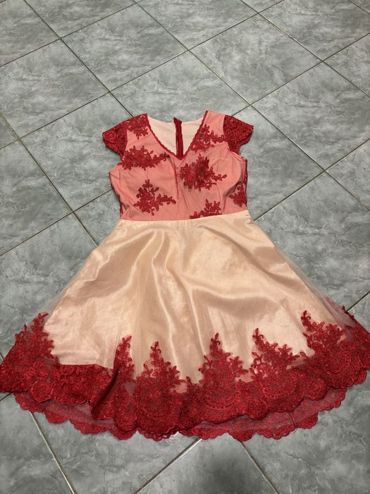 Rochie rosie noua