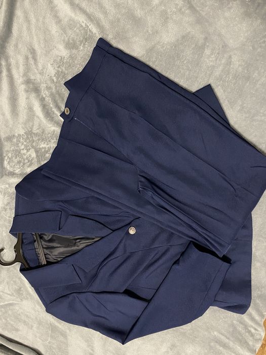 Син дамски костюм