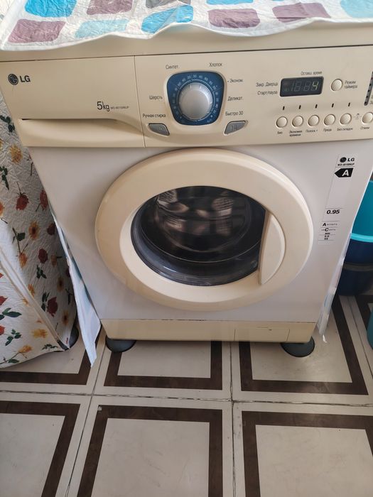 Стиральная машина LG на 5 кг.