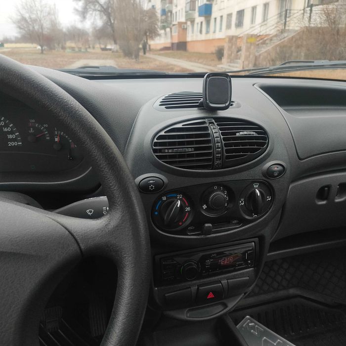 Автомобиль легковой