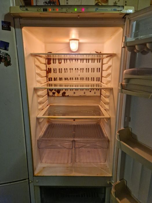 Холодильник Oscar