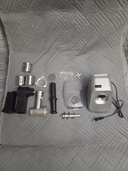 Мясорубка электрическая