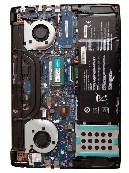 ASUS FX502VM 15.6'' FHD i7-6700HQ GeForce GTX 1060 24GB RAM 1TB HDD