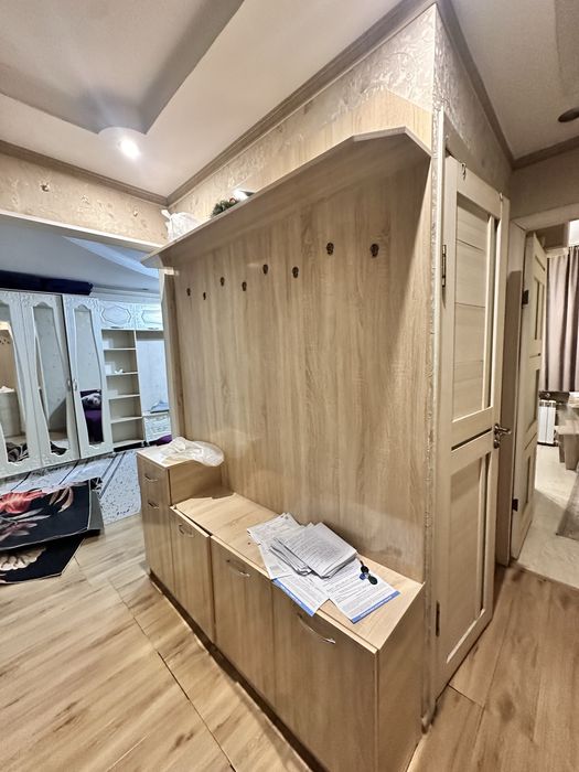 Продам шкаф для прихожей