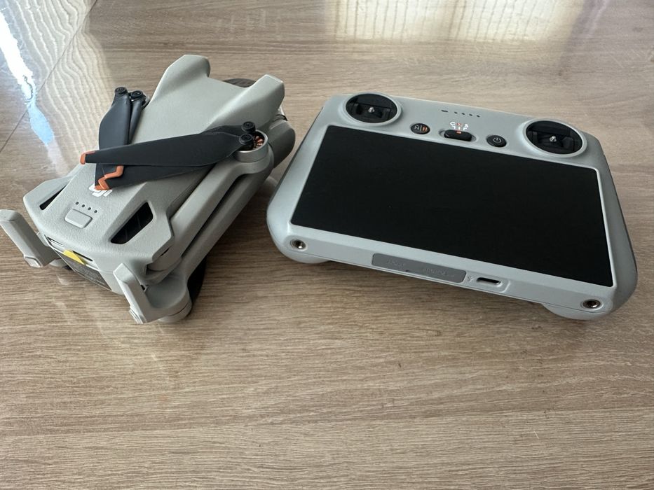 DJI mini 3 дрон с DJI RC контролер