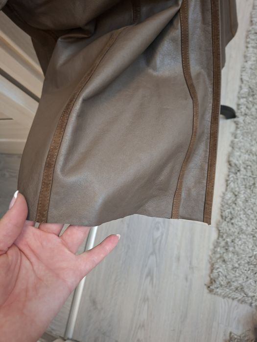 Haine de piele foarte eleganta