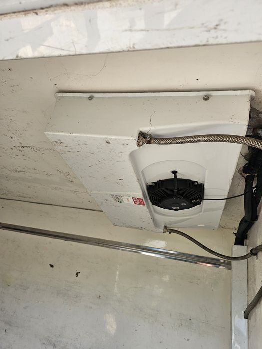 Instalație frigorifica(montata pe ford transit 2.4 2008)