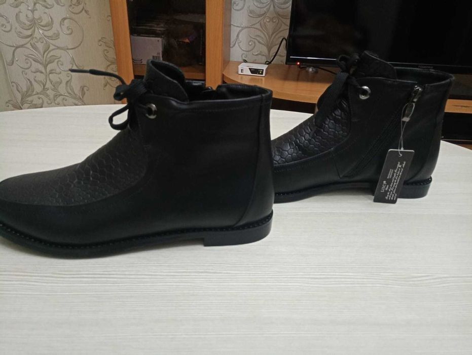 Продам ботинки женские 40 размера