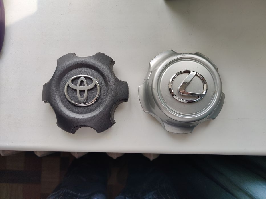 Колпачок на диск Lexus