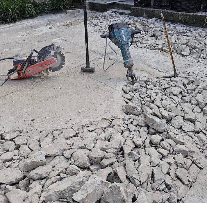 Firma de demolari,taiere pereti beton armat,decopertari gresie faianta